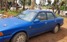 Người đàn ông nghèo chết bên ô tô cũ đậu vỉa hè lúc nửa đêm