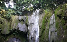 “Xẻ” 14.666 mét vuông đất di tích thắng cảnh cho người dân kinh doanh