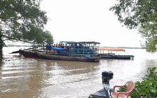 Đau lòng 5 thanh thiếu niên đi câu cá, bất ngờ xuồng lật, 1 người mất tích