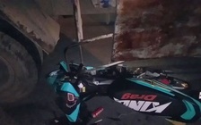 Tai nạn thương tâm: Chàng trai, cô gái tông phải xe tải trên đường tối