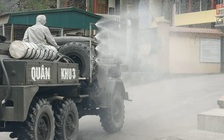 Bộ đội hóa học Quân khu 3 tiếp ứng thị xã Đông Triều chống Covid-19