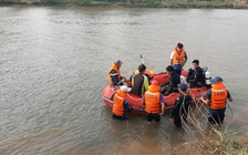 Có chuyện buồn, cùng nhau nhậu rồi đi tắm sông, 1 nam thanh niên mất tích