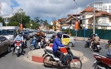 Du khách quá đông, chính quyền mong người dân Đà Lạt hạn chế lái ô tô