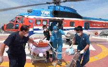Khẩn cấp đưa ngư dân bệnh nặng từ Trường Sa vào đất liền bằng trực thăng