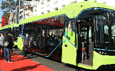 Người dân TP.HCM trải nghiệm xe buýt điện lần đầu tiên xuất hiện: "rất là thích"