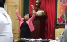 Bộ trưởng Y tế Nguyễn Thị Kim Tiến tập thể dục giữa giờ họp: Dân mạng 'ngạc nhiên'