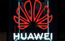 Mỹ kêu gọi quỹ 1 tỉ USD để 'xóa sổ' hàng viễn thông Huawei, ZTE
