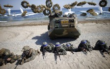 Vệ tinh do thám Mỹ phát hiện chiến hạm Triều Tiên nạp tên lửa