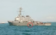 Tàu USS John McCain: 10 thủy thủ mất tích, 5 người bị thương