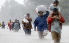 Texas oằn mình trong bão