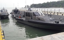 Tư lệnh Tuần duyên Mỹ thăm Việt Nam, chuyển giao 6 xuồng tuần tra