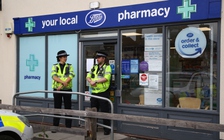 Hai người Anh trúng độc gần hiện trường vụ mưu sát cựu điệp viên Nga