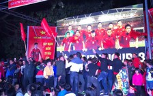 Làng quê Duy Mạnh “quẩy” tưng bừng sau chức vô địch AFF Cup 2018