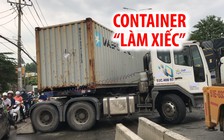 Xe container “làm xiếc”, nhiều người thoát chết trên đường về quê nghỉ Tết