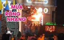 Cận cảnh múa rồng nhang có một không hai đêm đại lễ ở Tòa thánh Cao Đài