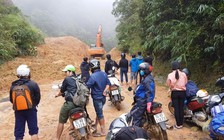 Suốt 6 ngày 2 xã vùng cao không điện, không nước vì sạt lở