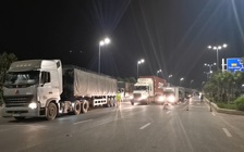 Hàng loạt xe ra vào Quảng Ninh buộc phải quay đầu vì cách ly toàn xã hội