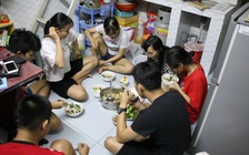 Bữa cơm sinh viên bám trụ lại Sài Gòn trong đại dịch Covid-19