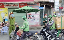 Quận Tân Bình giăng dây đầu ngõ, ngăn “chui hẻm” né chốt kiểm soát Covid-19