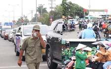 Phà Cát Lái quá tải, dòng xe kéo dài gần 4 km trong ngày nghỉ lễ