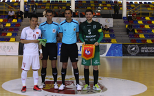 Dẫn bàn liên tục nhưng tuyển futsal Việt Nam lại thua ngược CLB UMA