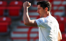 Lewandowski tạo kỷ lục ghi bàn, Bayern Munich tiếp tục thống trị Bundesliga