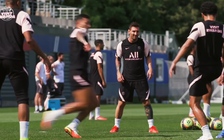 Messi chào hỏi Mbappe và buổi tập đầu tiên đầy tiếng cười tại PSG