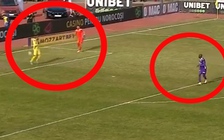 Hy hữu thủ môn sút bóng trúng đồng đội vào lưới, vì sao bàn thắng không được tính?