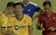 Highlights SLNA 2-2 SHB Đà Nẵng: Quế Ngọc Hải ghi bàn và nhận thẻ đỏ