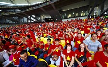 Chung kết AFF Cup: Nóng cả trong lẫn ngoài sân