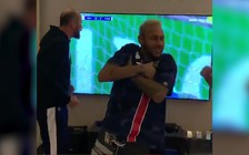 Đây là cách Neymar ăn mừng khi PSG đánh bại Man United