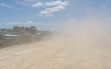 Thi công làm bụi bẩn bay mù mịt: Dân than trời, phải sơ tán trẻ em