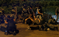 Cảnh sát tiếp tục phong tỏa Đại học Bách khoa Hồng Kông