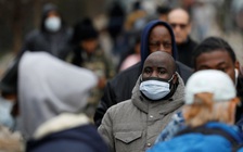 Không chỉ người già, người trẻ từ 20-44 tuổi vẫn có thể bệnh nặng, tử vong vì Covid-19