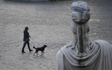 Xem các thị trưởng nổi đóa khi người Ý dửng dưng trước lệnh phong tỏa vì dịch Covid-19