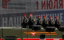 Rầm rộ xe tăng, máy bay Nga diễn tập duyệt binh Ngày Chiến thắng bất chấp dịch Covid-19