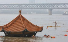 Trung Quốc thoát nước, giảm áp lực cho hồ nước ngọt lớn nhất giữa lũ lụt