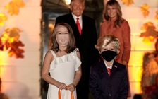 'Trump nhí' khiến Tổng thống Trump thích thú tại lễ Halloween ở Nhà Trắng
