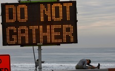 Số ca Covid-19 tăng kỷ lục, California áp lệnh ở nhà nghiêm ngặt