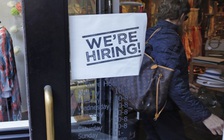 Ông Biden hứa hẹn gì với kế hoạch tạo việc làm 2.000 tỉ USD 'táo bạo nhất'?