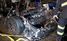 Xe tự lái tự gây tai nạn làm 2 người chết, cổ phiếu Tesla rớt giá