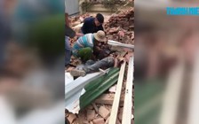 Cận cảnh cứu công nhân trong vụ sập công trình ở Đà Lạt