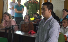 Án tử cho thanh niên cầm dao đâm đùi công an xã