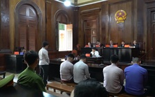 Nhóm bạn tù giả làm xe ôm Grab đi cướp giật làm chết người