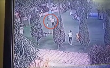 Người phụ nữ gần 50 tuổi đã làm gì với bé trai bị mất tích?