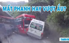 Xe giường nằm đâm bẹp ô tô 16 chỗ: Mất phanh hay vượt ẩu?