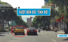 ‘Ngứa mắt’ ô tô ngang nhiên lấn làn, vượt đèn đỏ trên phố Hà Nội