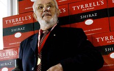 Cụ ông Úc bị buộc 'về hưu' sau khi hiến máu hiếm cứu sống 2,4 triệu trẻ