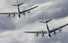 Mỹ điều máy bay tàng hình F-22 chặn 2 oanh tạc cơ Nga gần Alaska