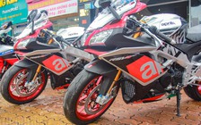 [VIDEO] Cặp đôi Aprilia RSV4 RF bản giới hạn hàng hiếm về VN